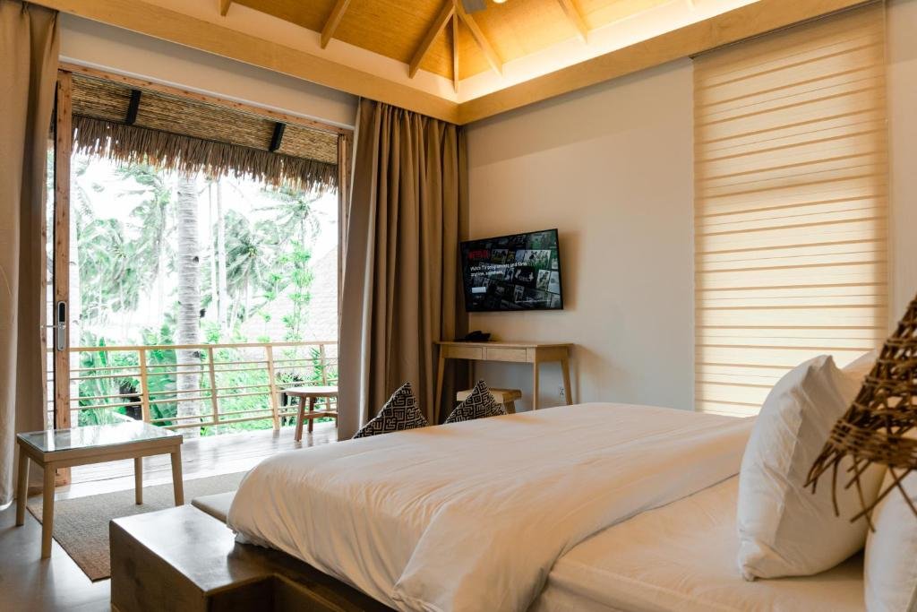 ANGKLA Beach Club & Boutique Resort