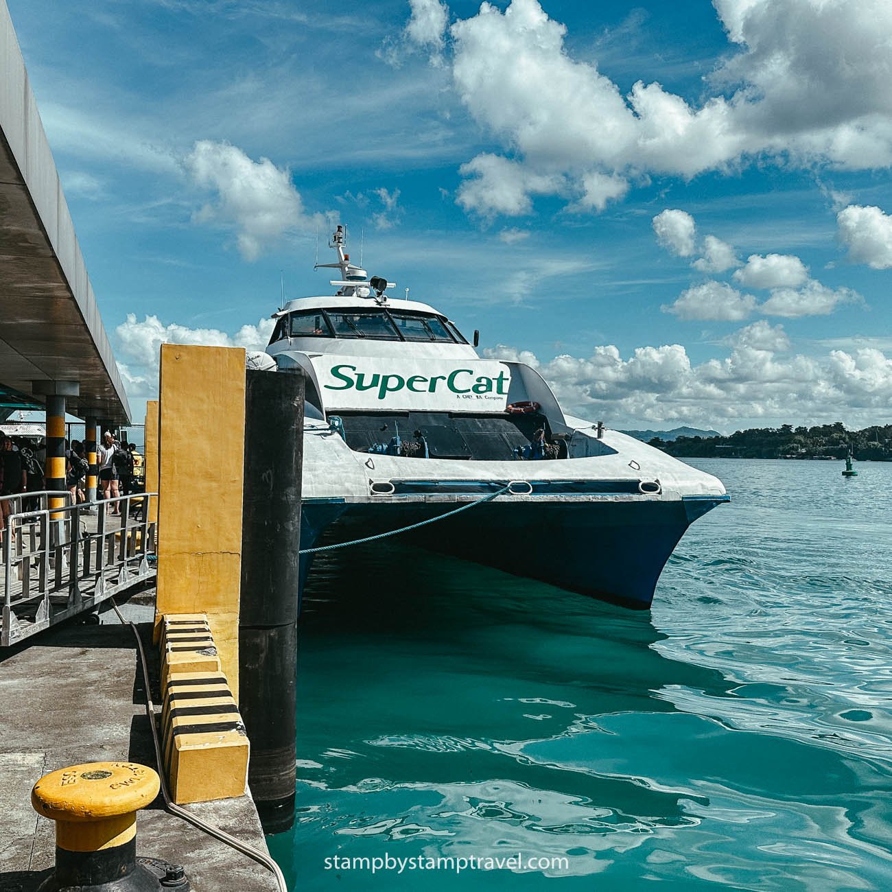 Llegar a Alona Beach en Ferry