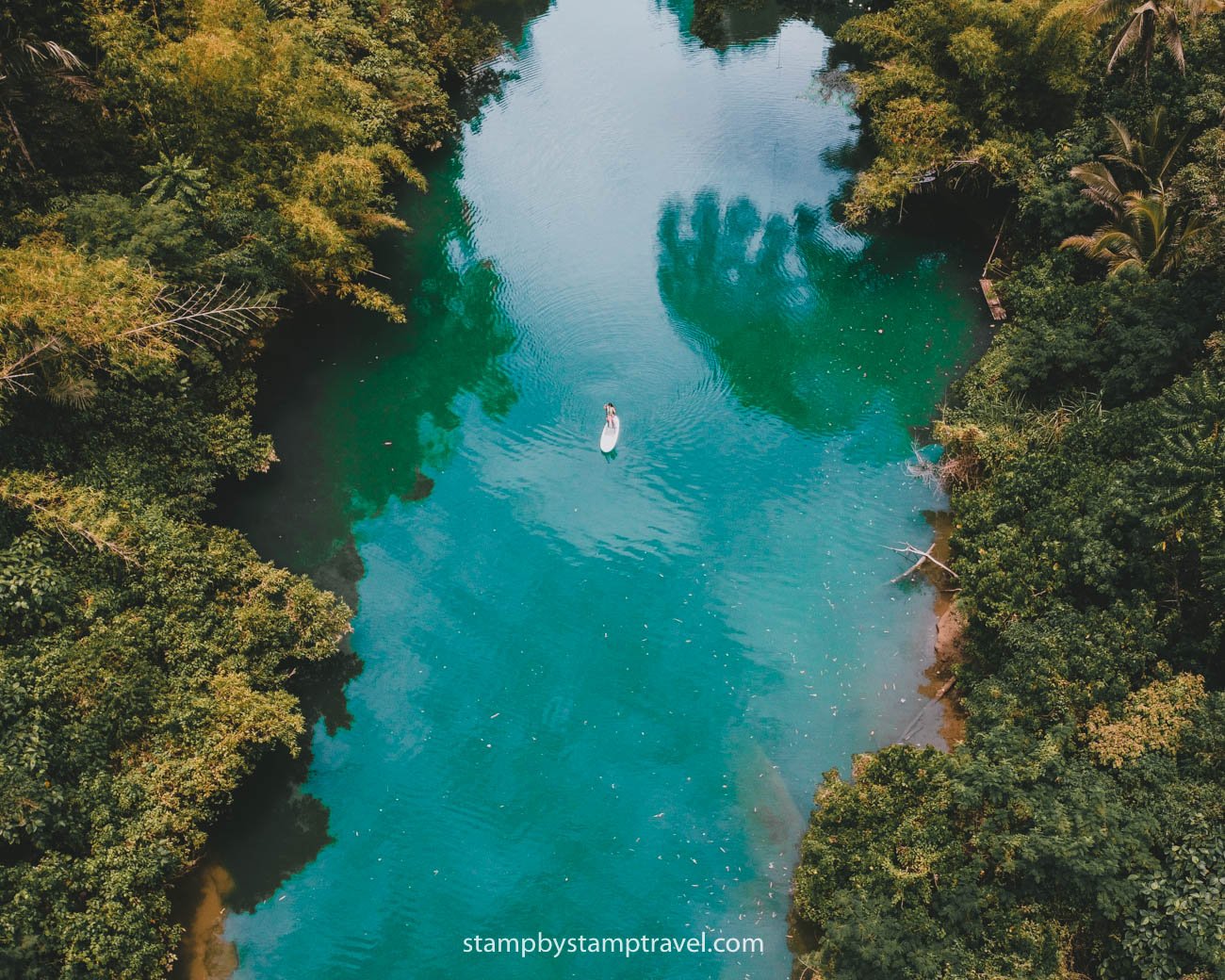Padel surf en Loboc River, destacado que hacer en Bohol