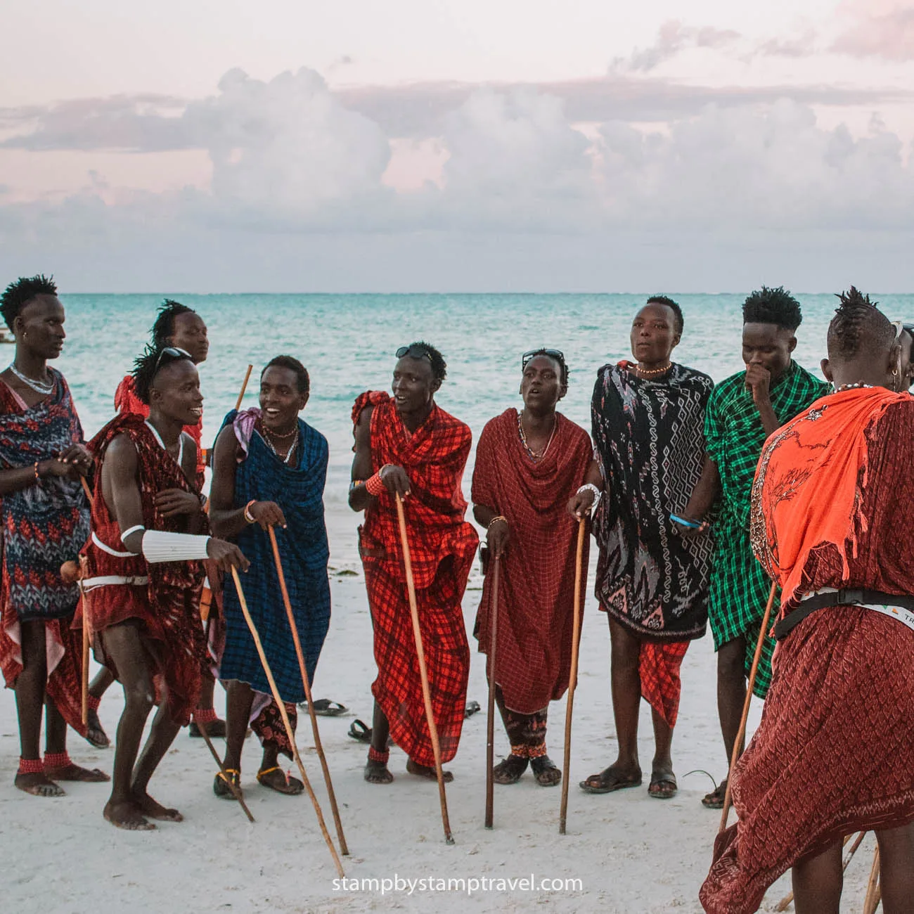 Bailes de los Masais en Kendwa Tanzania