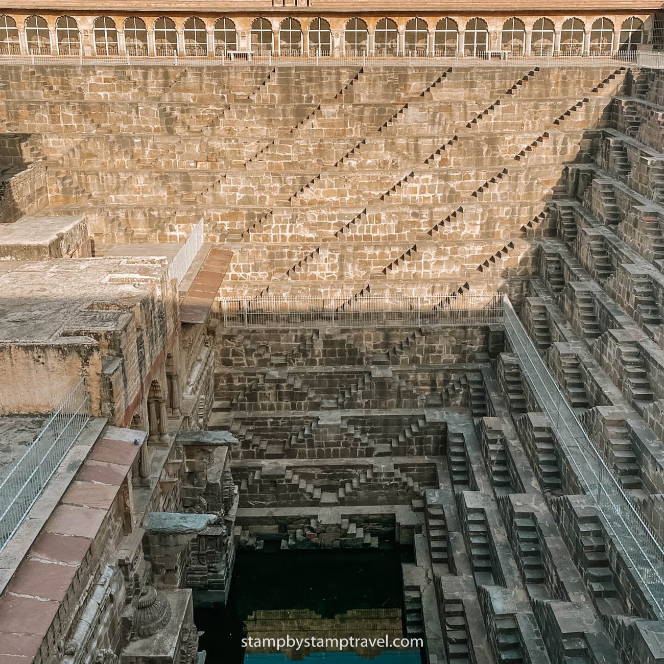 Chand Baori en India