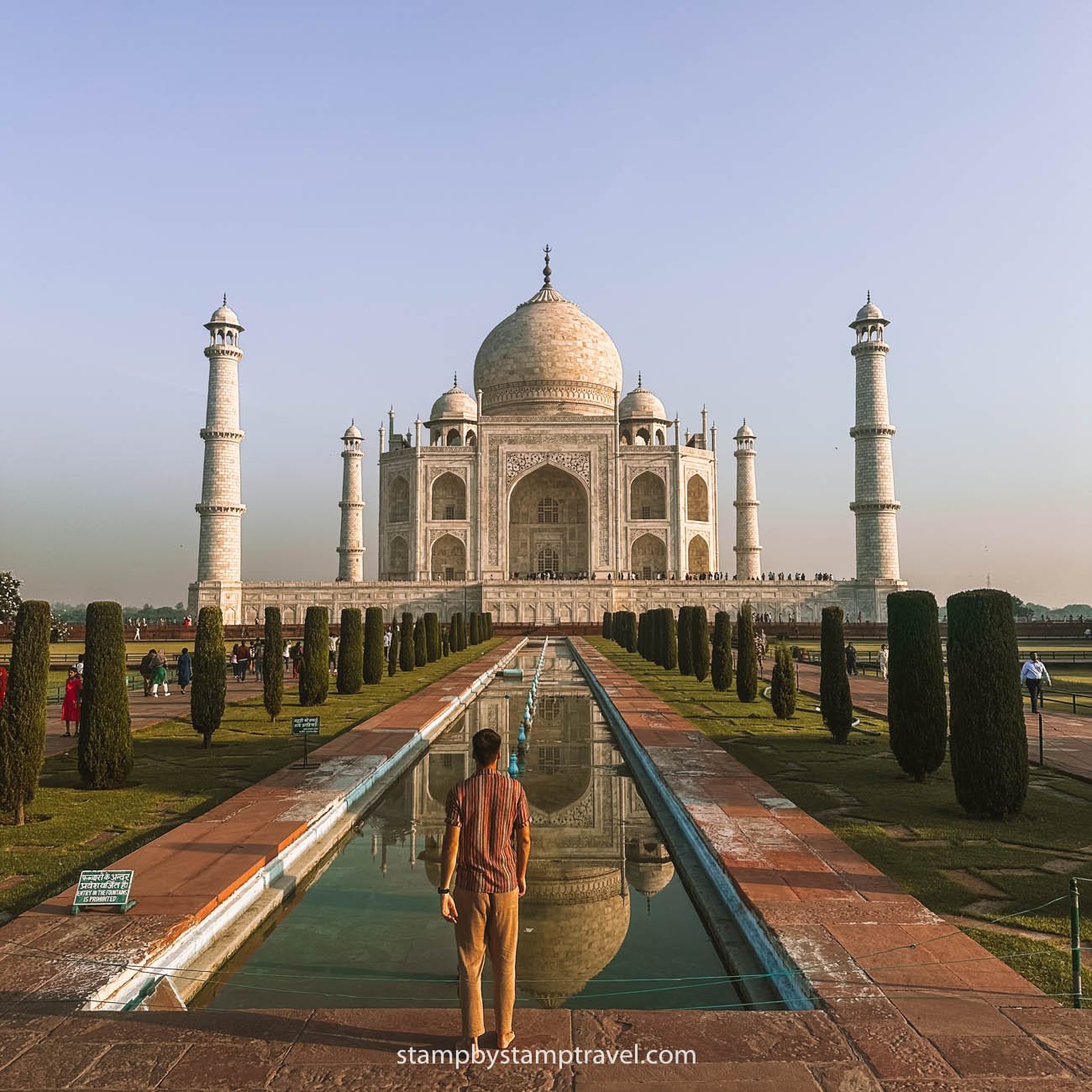 Taj Mahal India desde el jardín