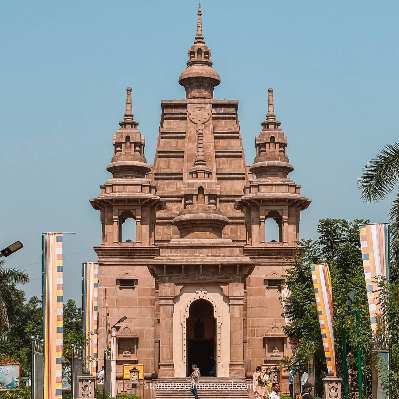 Templo Mulagandha en Sarnath durante el viaje a India