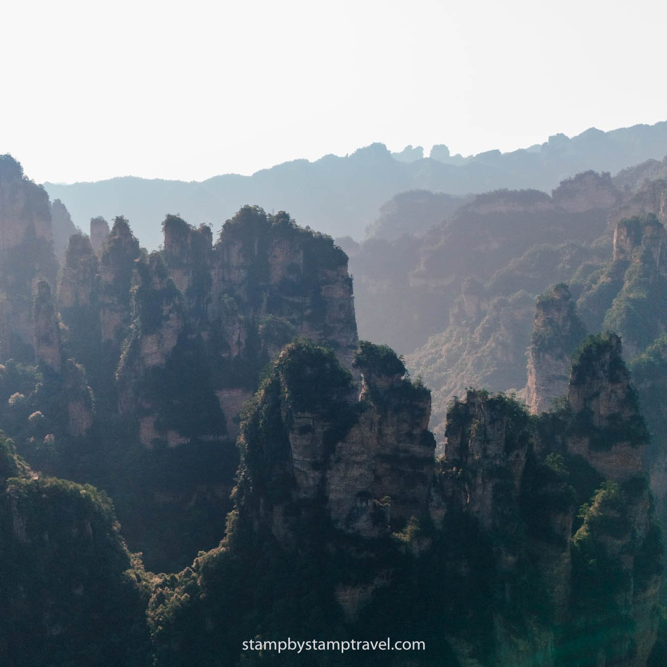 Amanecer en el parque nacional de Zhangjiajie