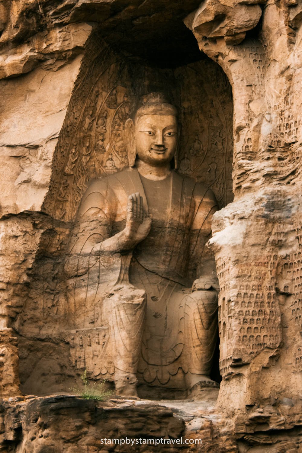 Buda en las Grutas de Yungang