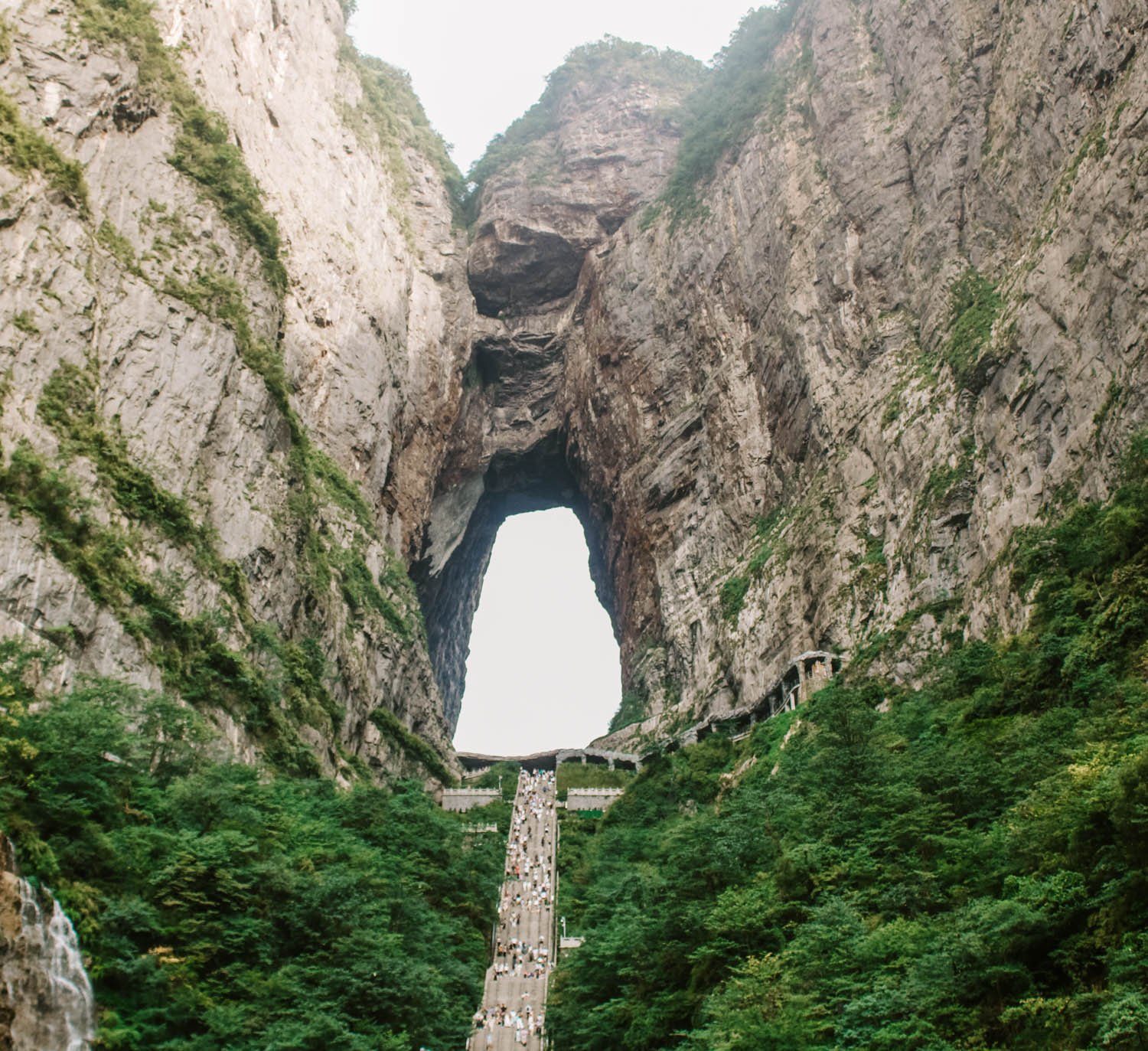 Visita Tianmen Mountain