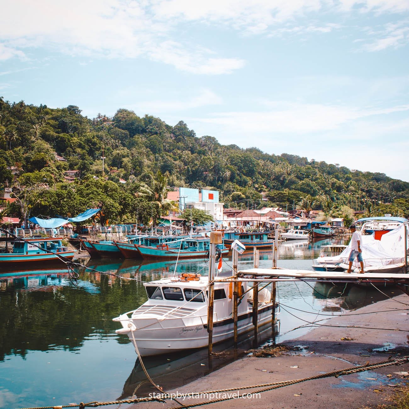 Canales de Padang en la ruta por Sumatra