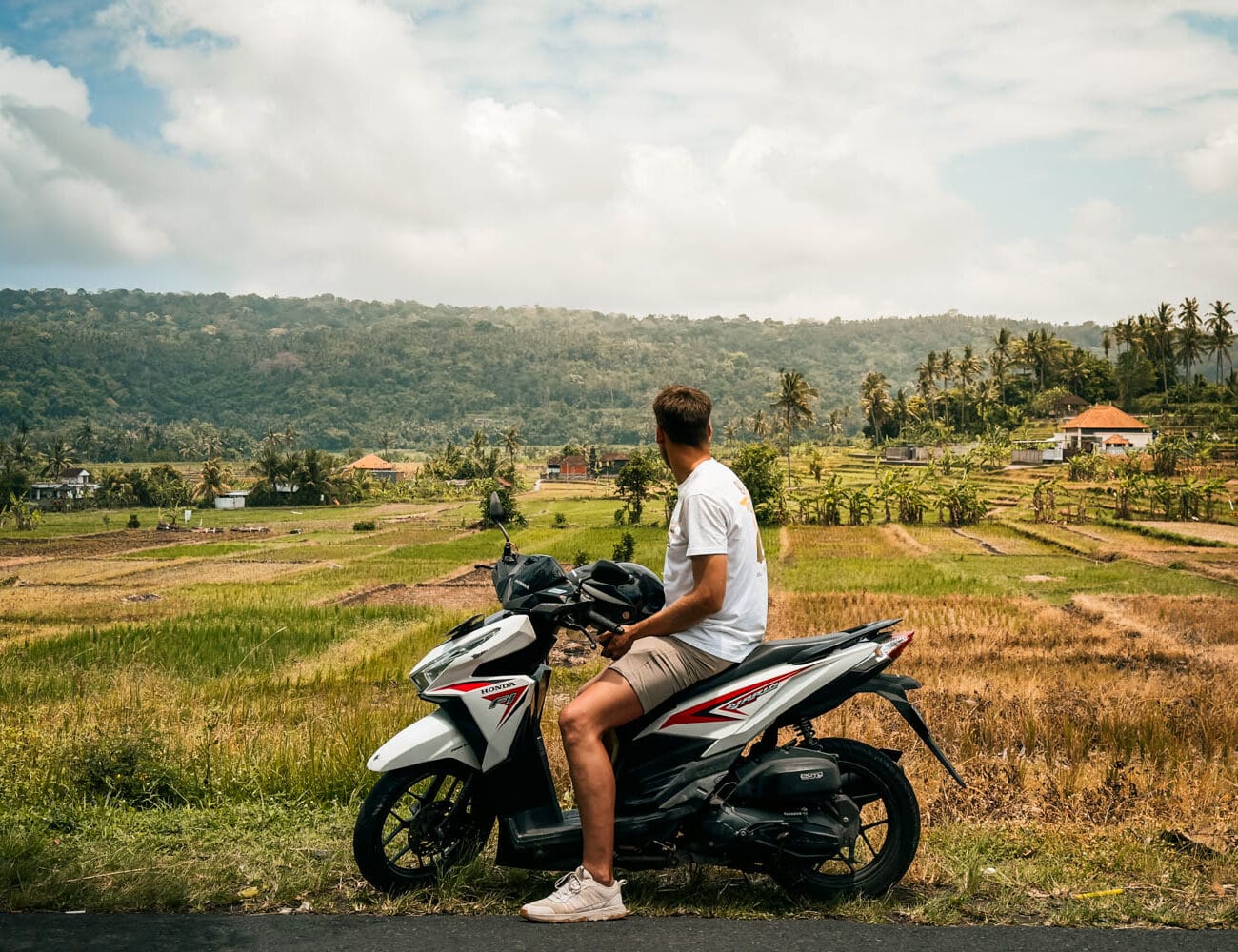 Cómo alquilar moto en Bali