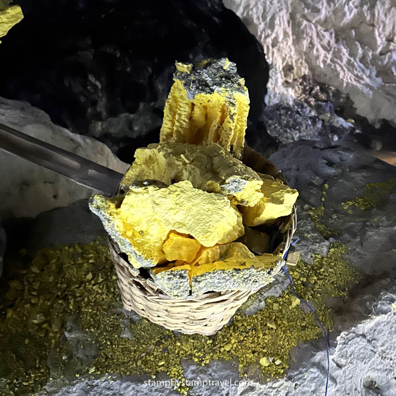 Azufre en el Volcán Ijen en Java