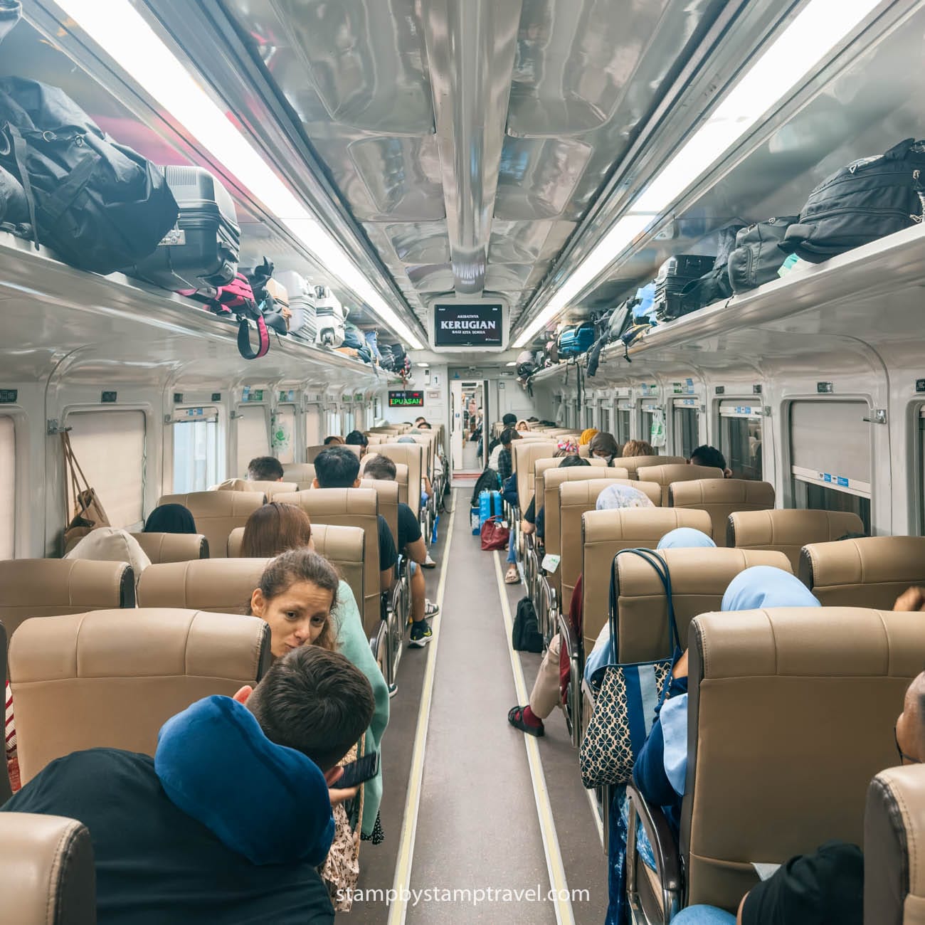 Maliboro Express en la ruta por Java