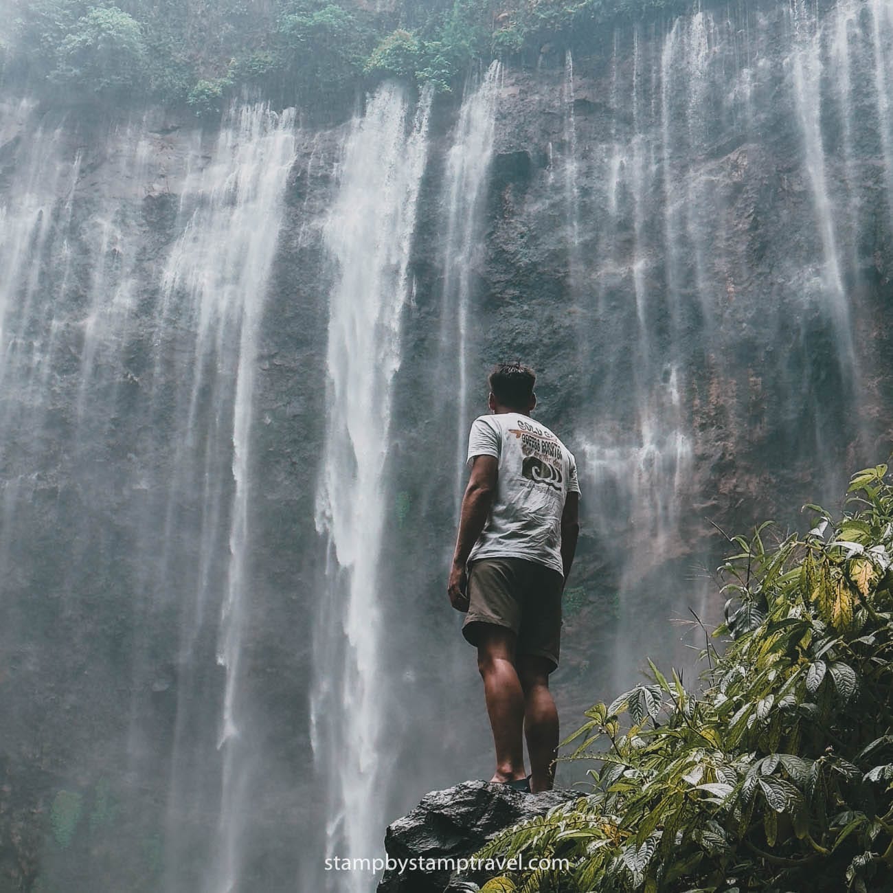 Urko en la Tumpak Sewu Waterfall