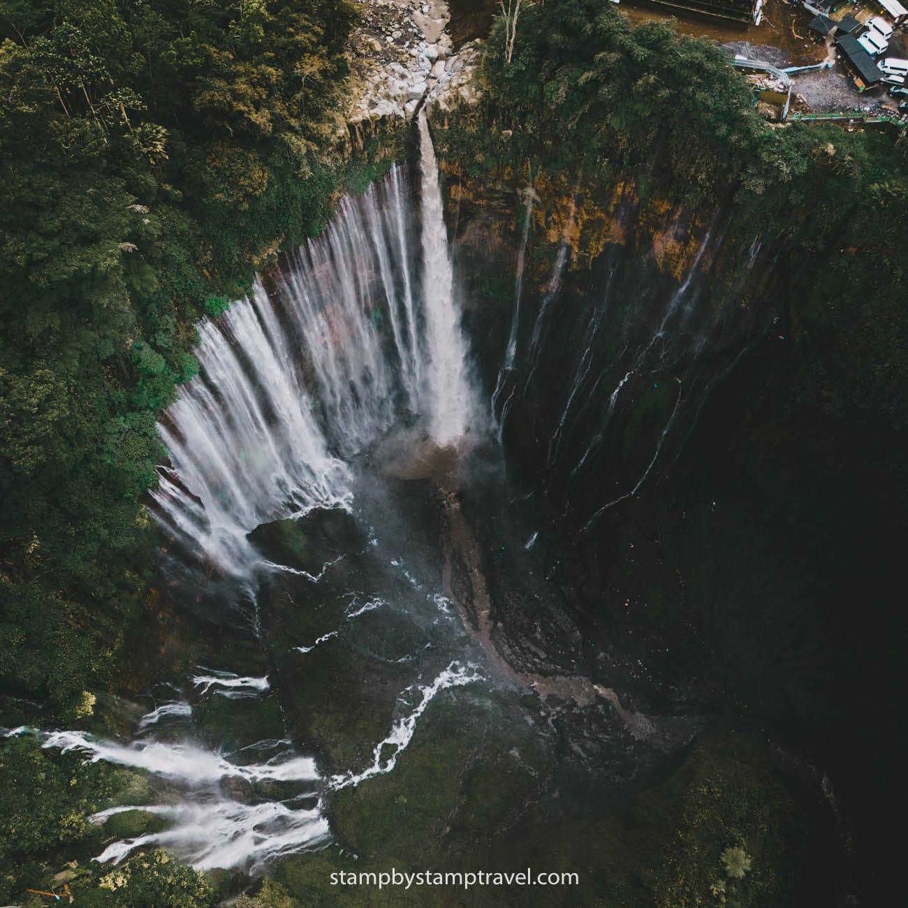 Vistas cascada Tumpak Sewu