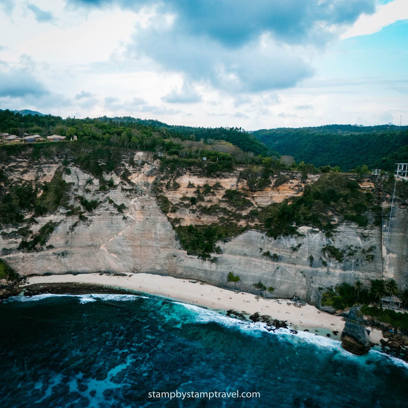 Acantilados Diamond Beach en Nusa Penida