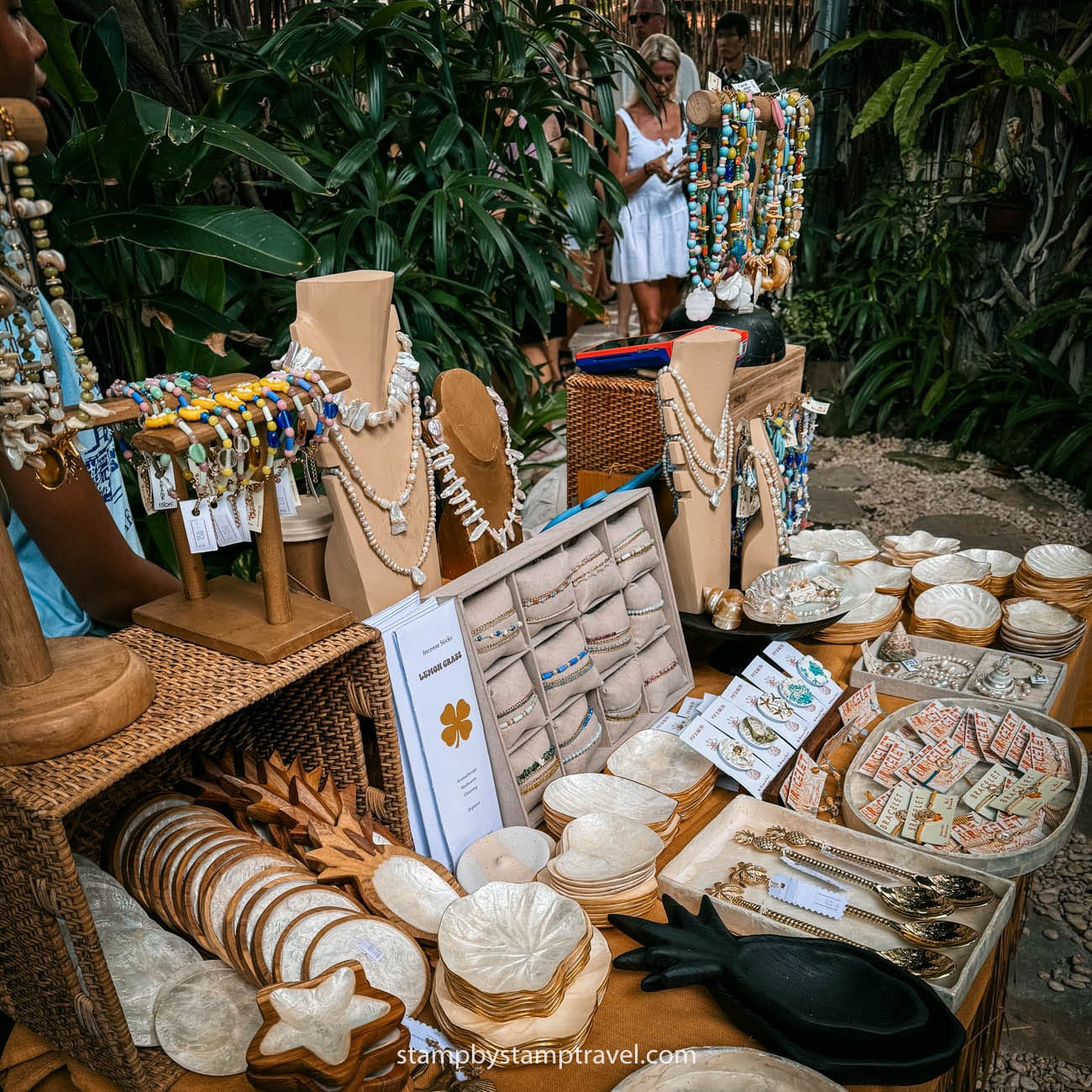 Mercado la brisa que ver en Canggu