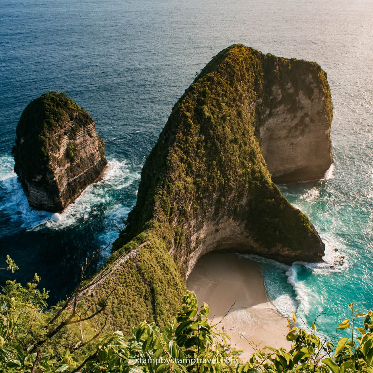 T-Rex en Kelingking Beach en Nusa Penida