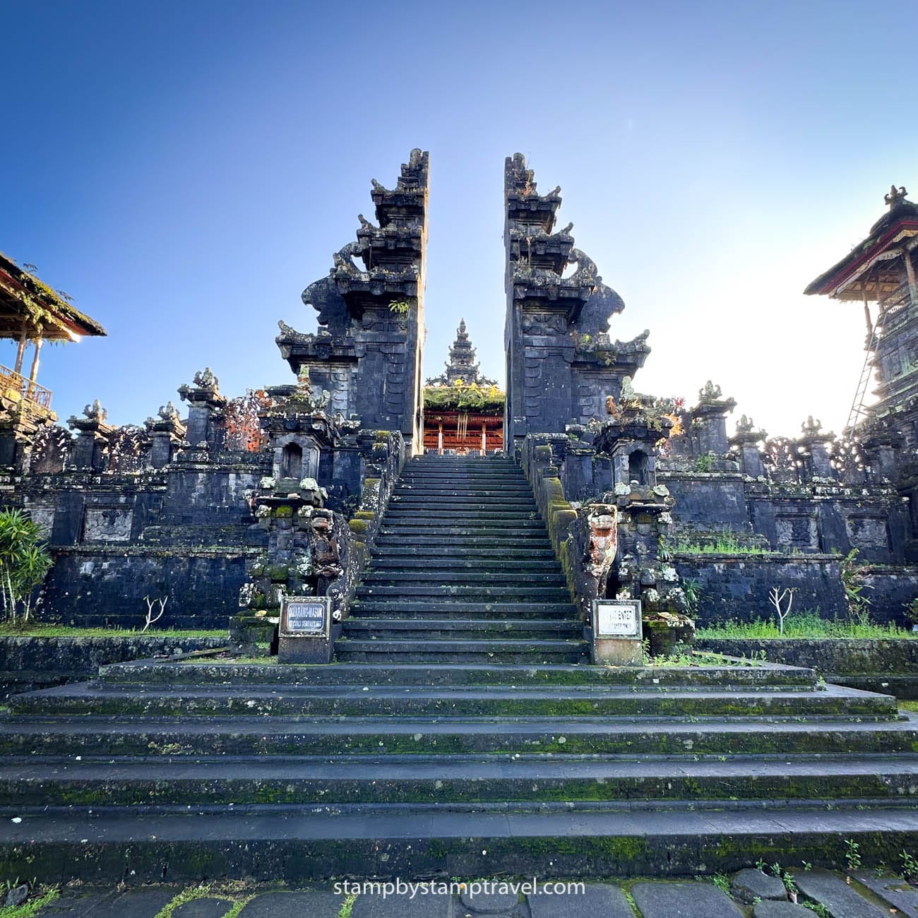 Visita el Templo Madre de Besakih