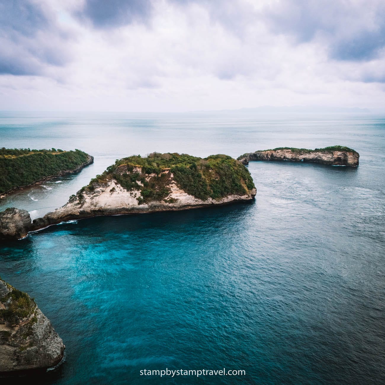 Vistas de Diamond Beach desde Nusa Penida
