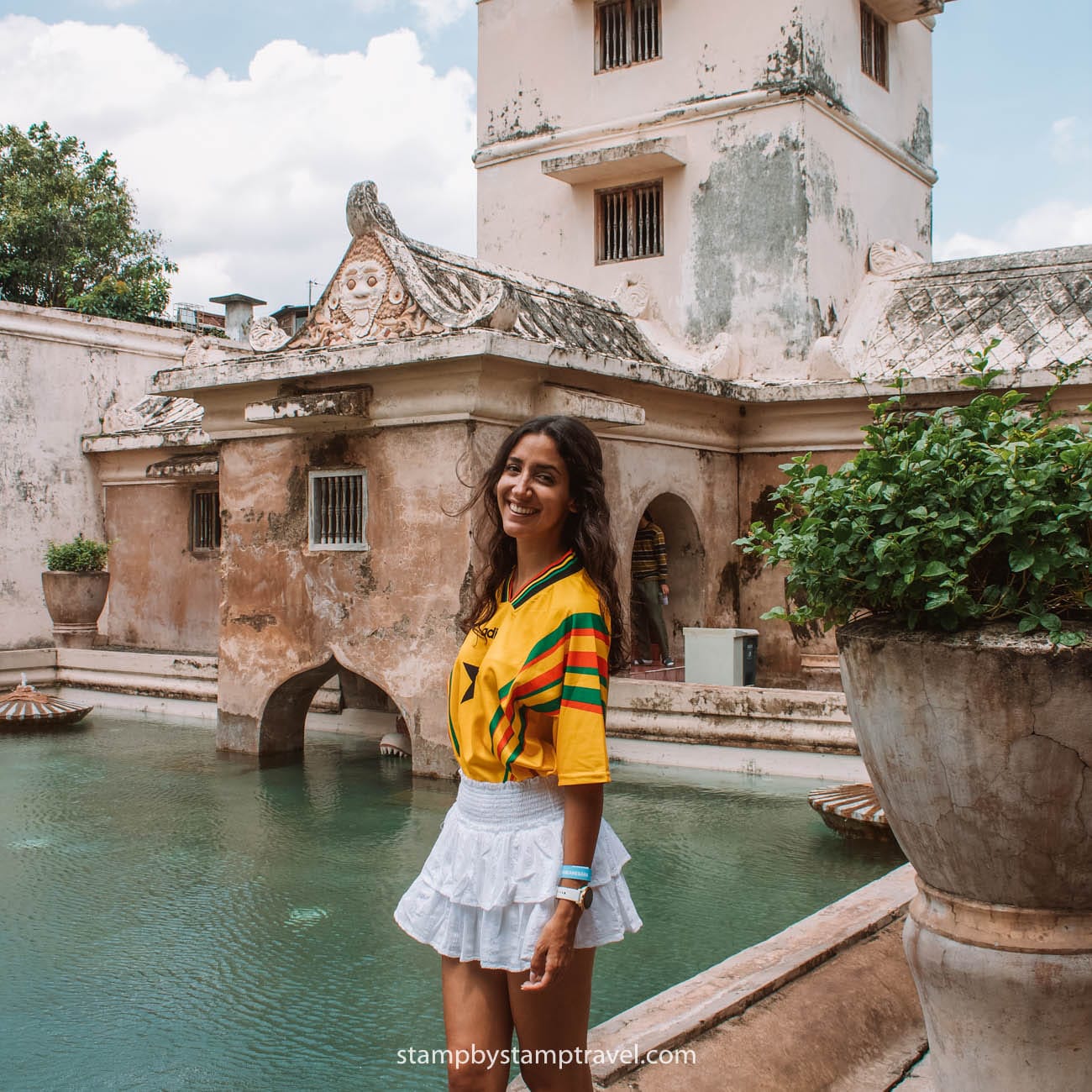 Leyre en Yogyakarta durante el viaje a Indonesia en 15 días