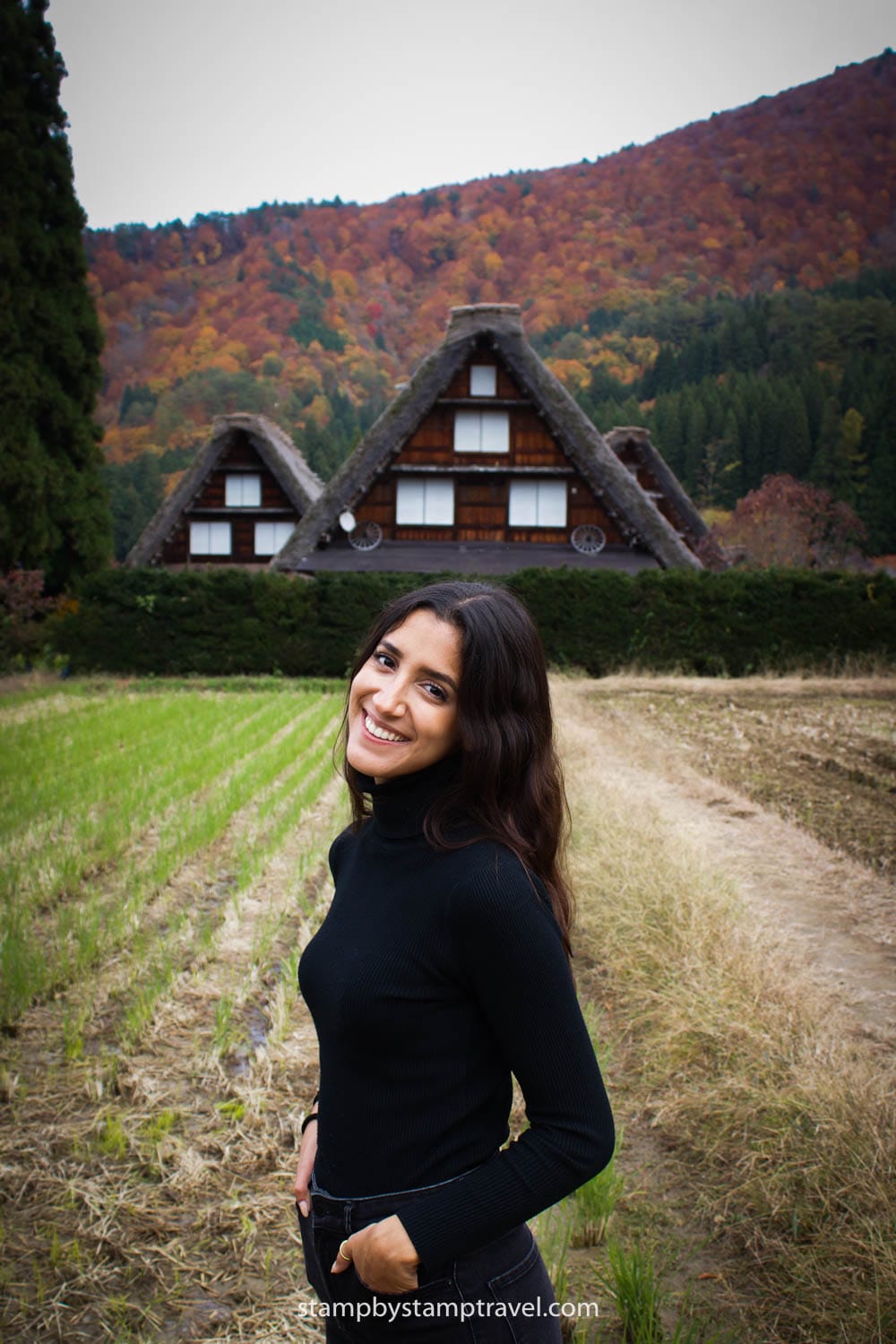 Leyre en Shirakawago durante la ruta por los alpes