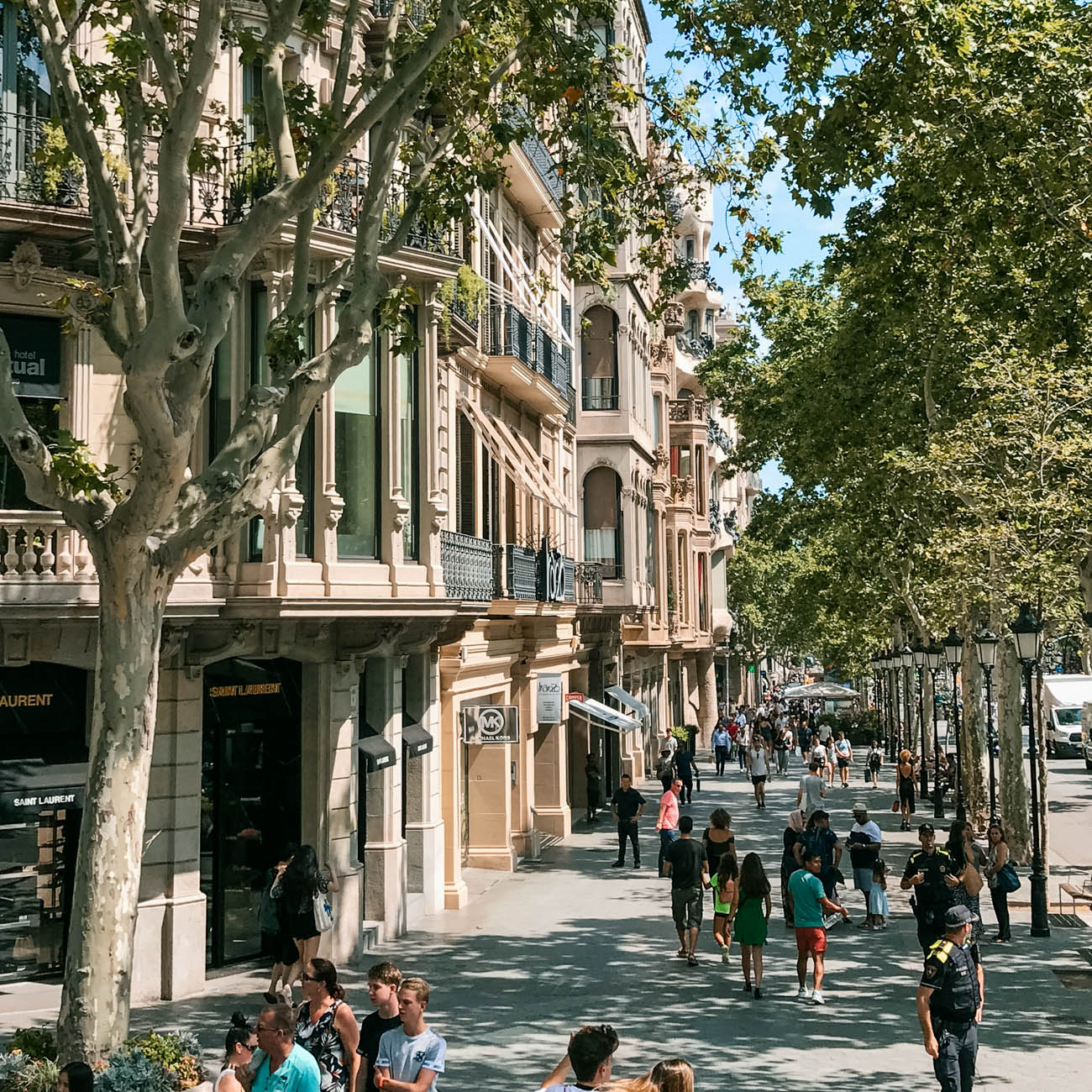 Passeig de Gràci, otro imprescindible de barcelona