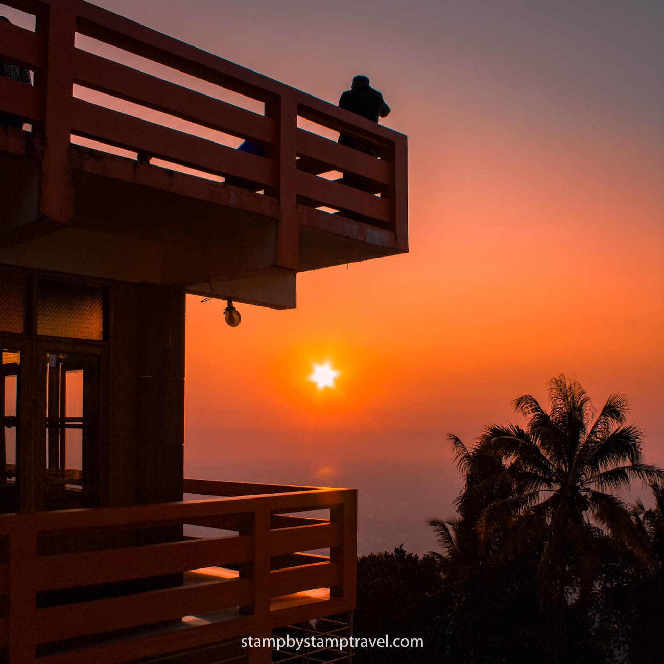 Mirado amanecer en el Doi Suthep