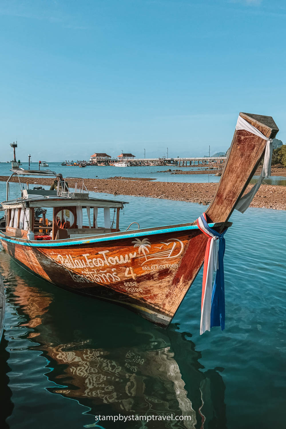 Longtail boat a Railay Beach