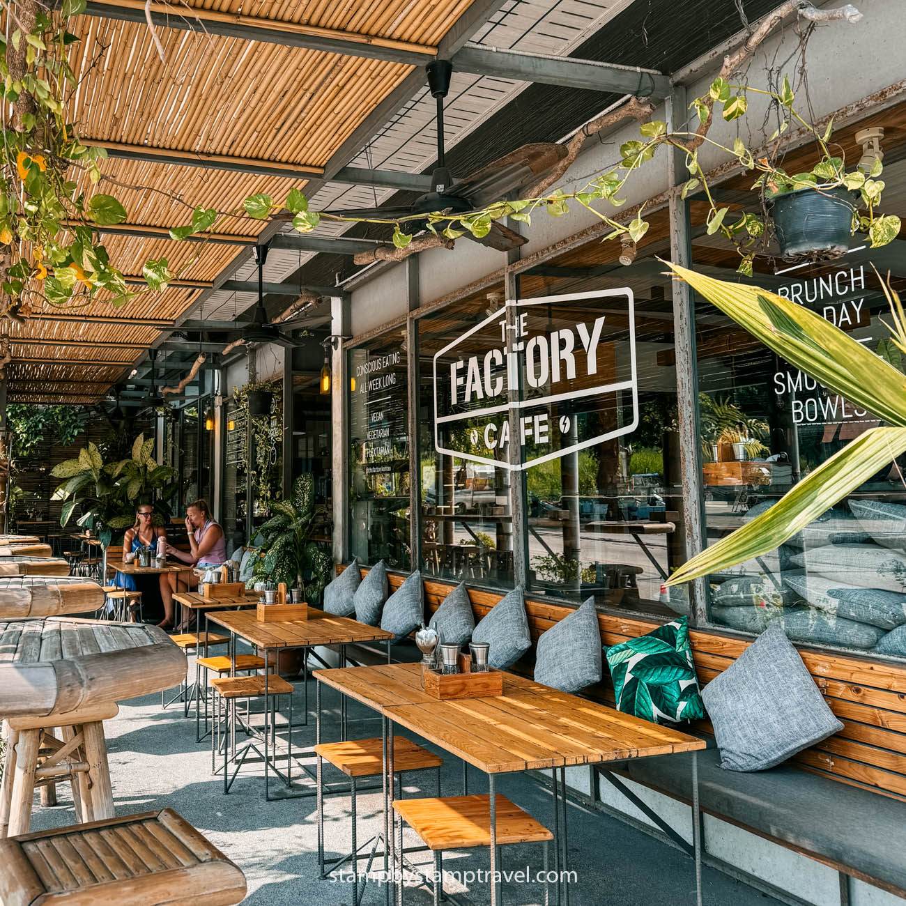 Factory cafe donde desayunar en Koh Tao
