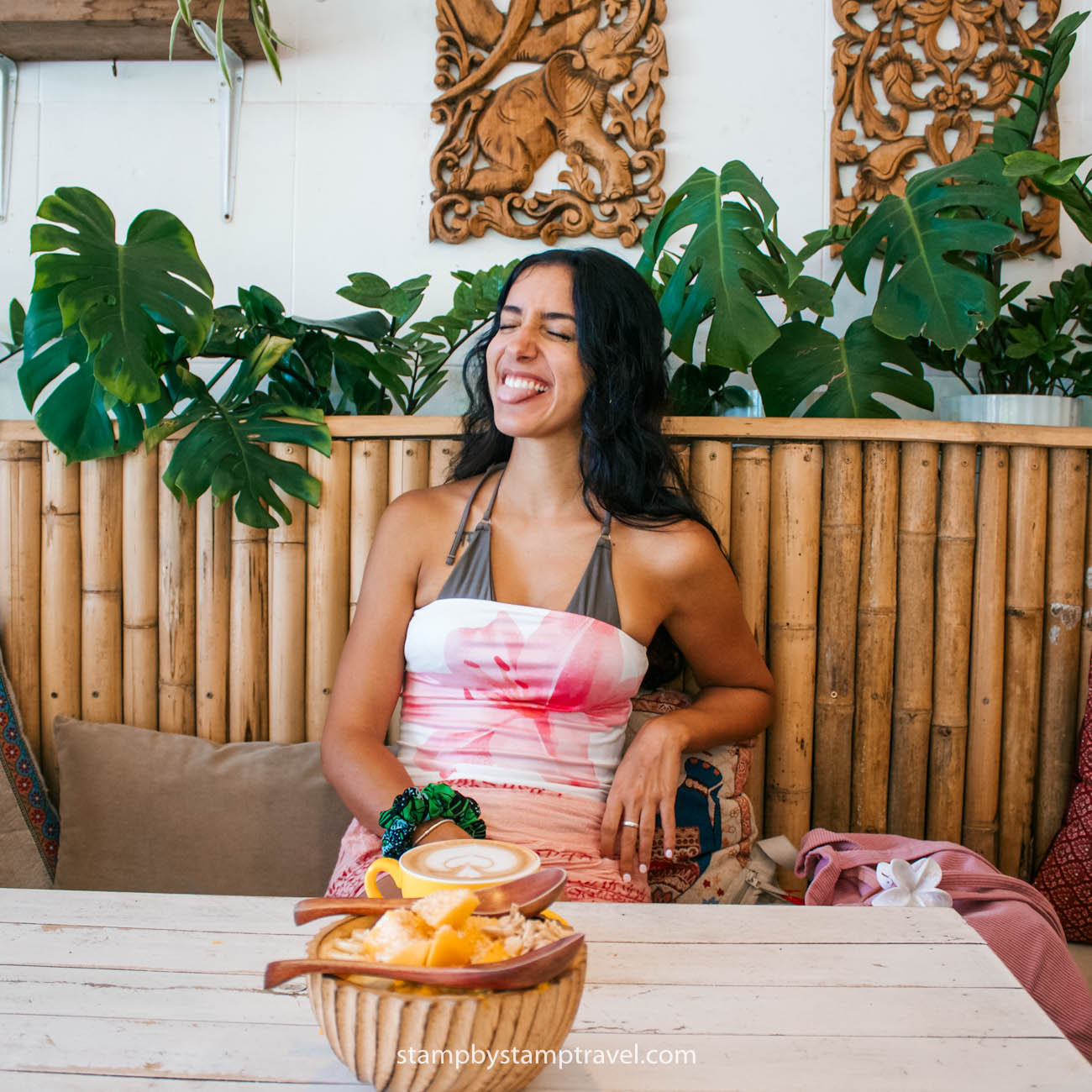 Leyre en el Lazy Coconut de Koh Tao