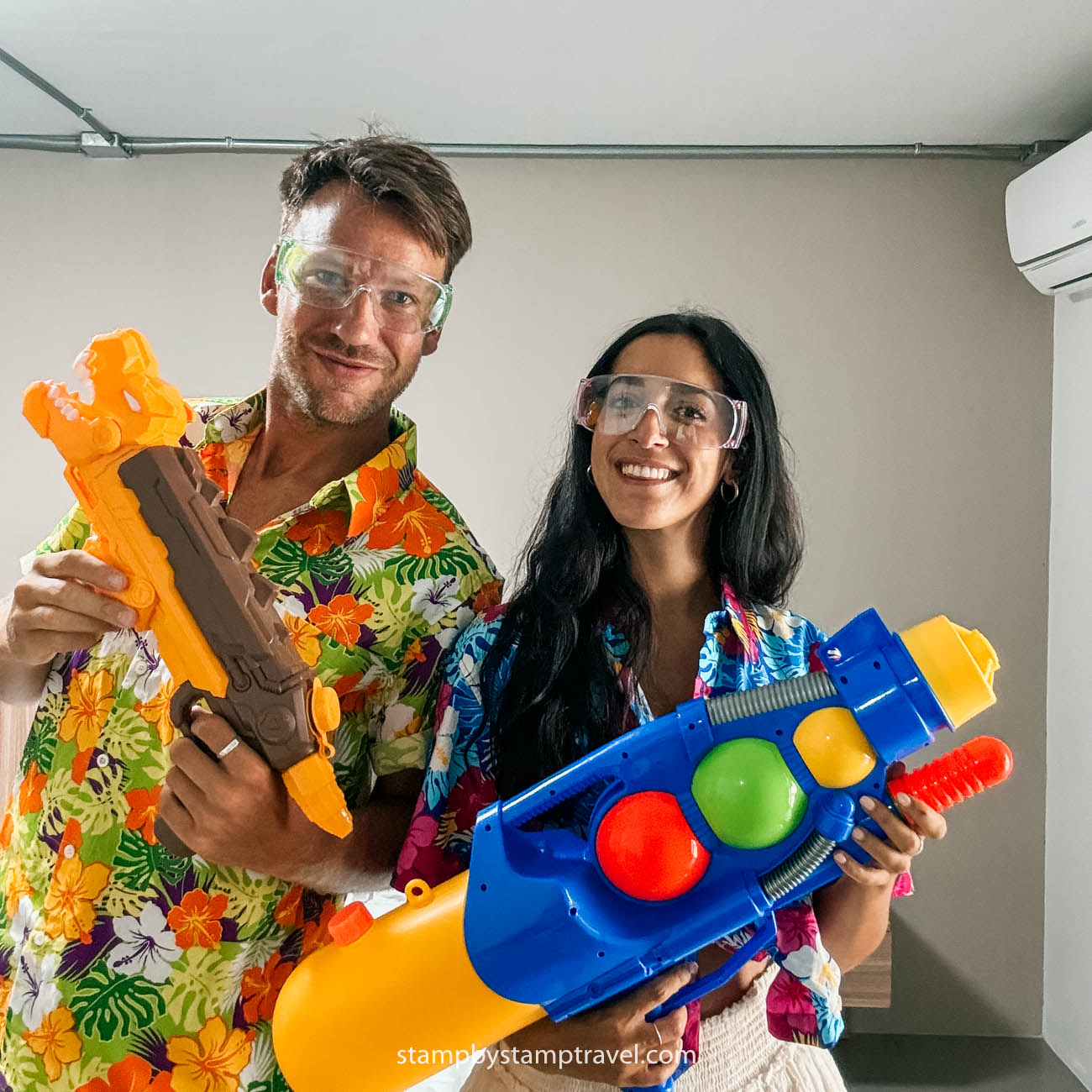 Leyre y Urko en el Songkran Festival de Tailandia
