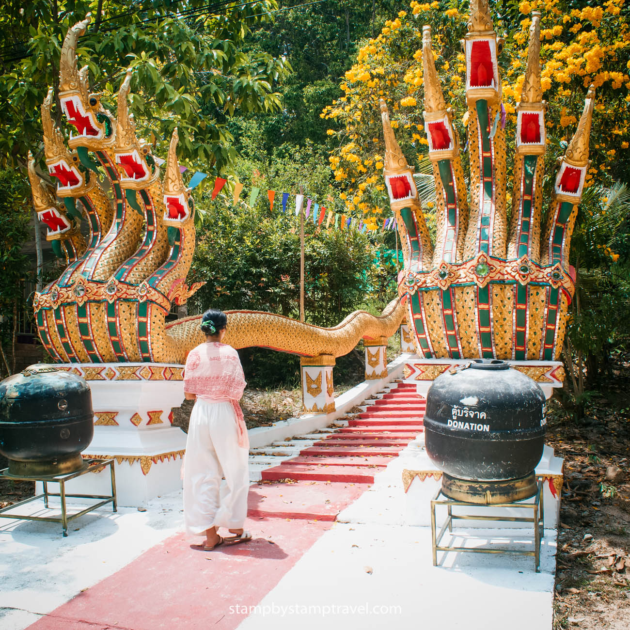 Templos, más allá de playas de Koh Phangan