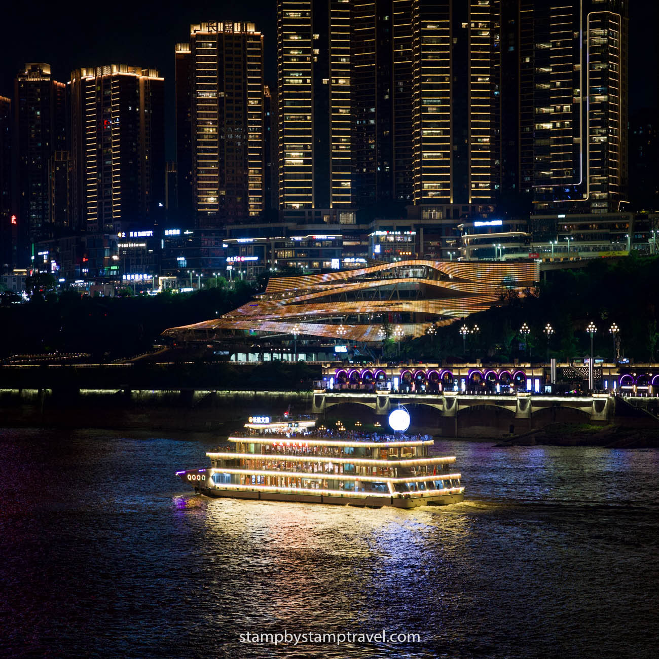 Crucero nocturno de Chongqing